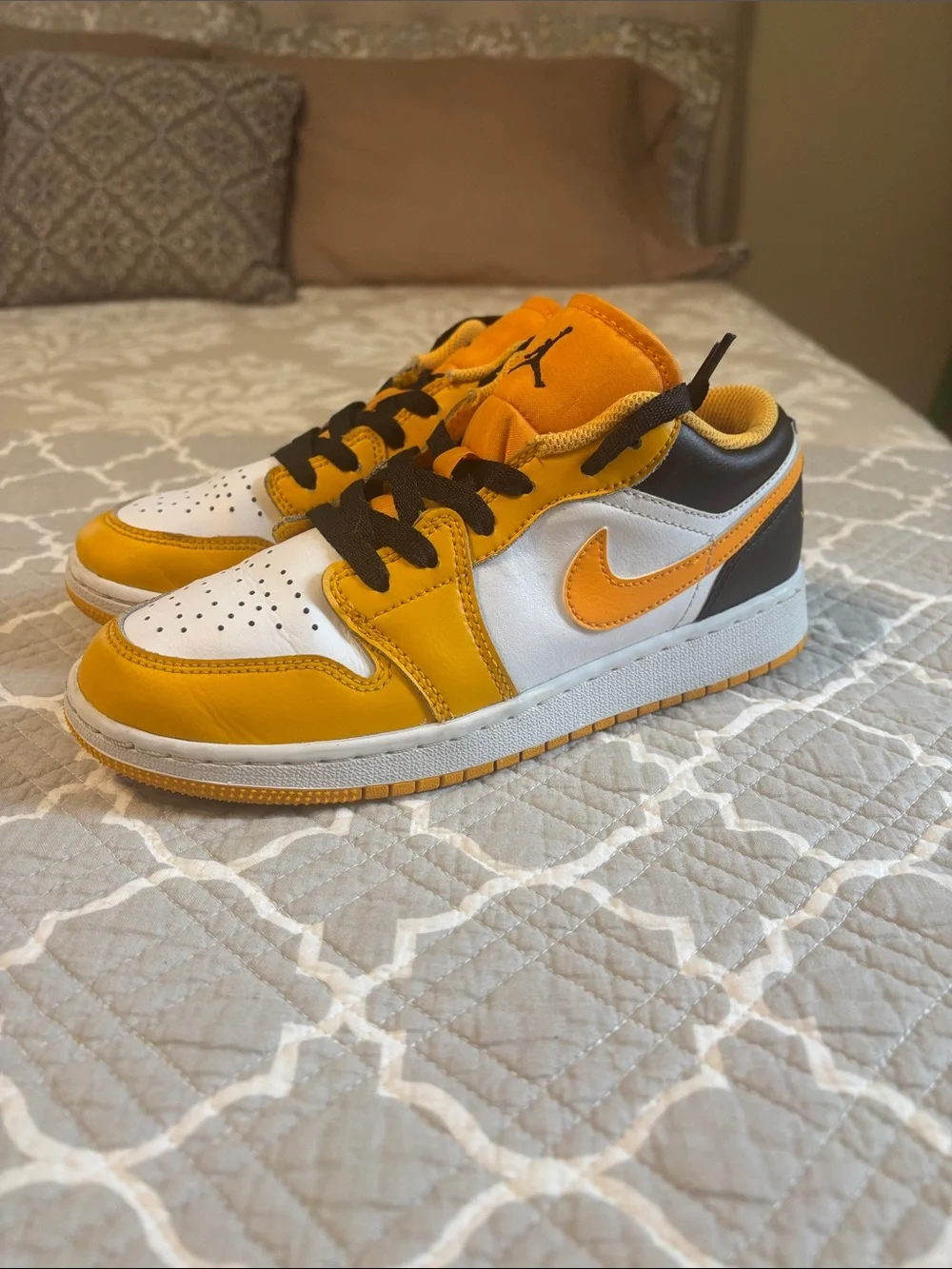Nike Jordan shoes - black and yellow